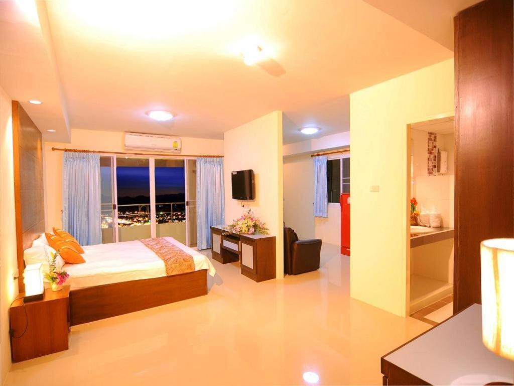 Grand Living Residence Chiang Mai Exteriör bild
