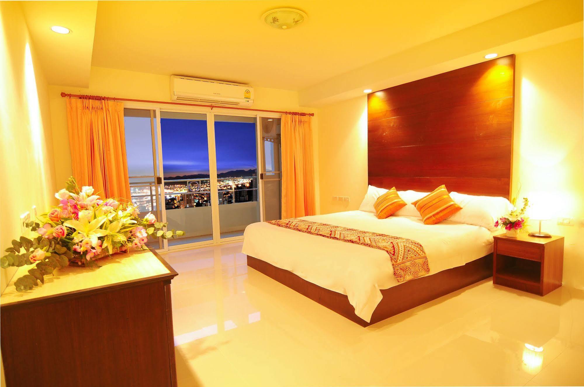 Grand Living Residence Chiang Mai Exteriör bild